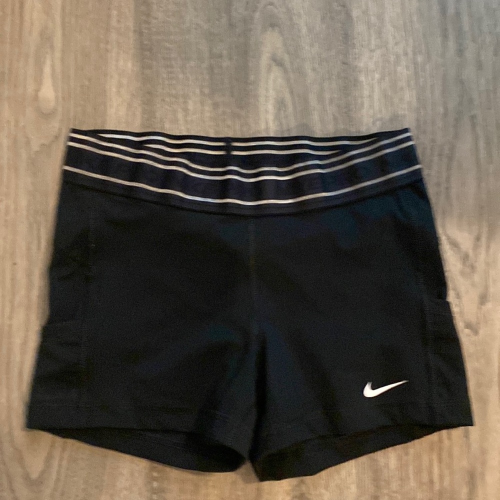 Womens Nike pro